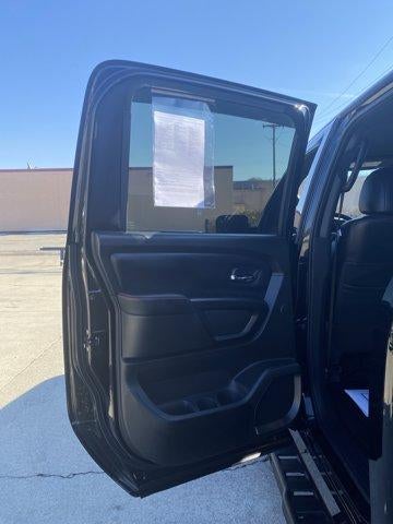 2022 Nissan Titan 4x4 Crew Cab PRO-4X