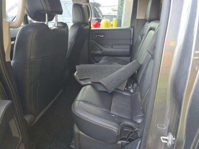 2024 Nissan Frontier Crew Cab 4x2 SL