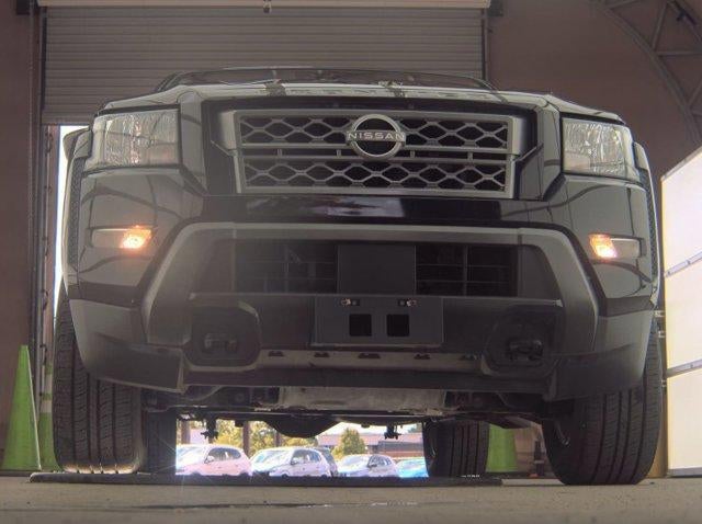 2022 Nissan Frontier Crew Cab 4x4 SV Auto