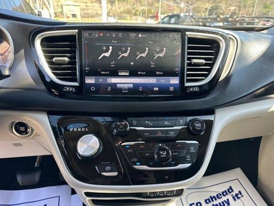 2024 Chrysler Pacifica Touring L FWD