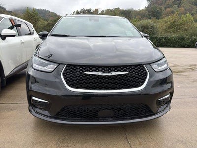 2025 Chrysler Pacifica Select FWD