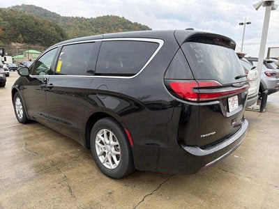 2025 Chrysler Pacifica Select FWD