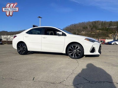 2018 Toyota Corolla SE CVT (Natl)