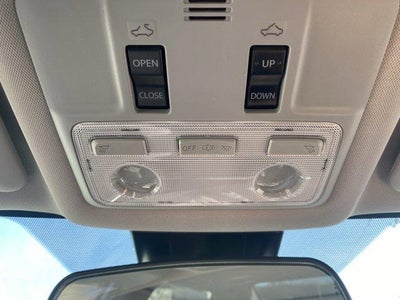 2018 Toyota Corolla SE CVT (Natl)