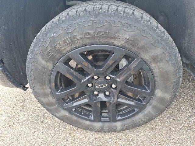 2023 Chevrolet Silverado 1500 Crew Cab Short Box 4-Wheel Drive LT Trail Boss