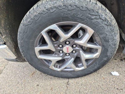 2022 GMC Sierra 1500 Crew Cab Short Box 4-Wheel Drive SLT