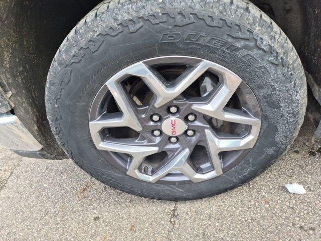 2022 GMC Sierra 1500 Crew Cab Short Box 4-Wheel Drive SLT