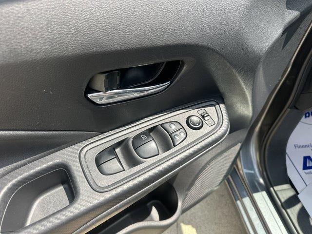 2023 Nissan Versa SV CVT