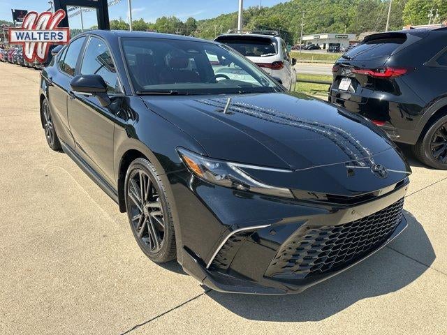 2025 Toyota Camry LE (Natl)