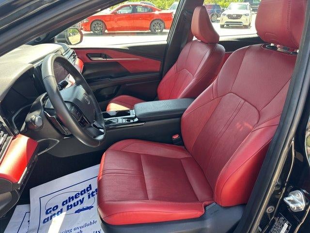 2025 Toyota Camry XSE (Natl)