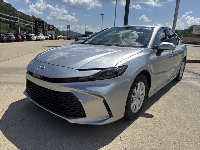 2025 Toyota Camry LE (Natl)