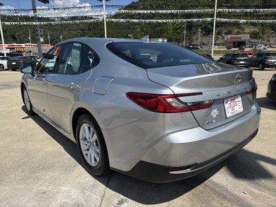 2025 Toyota Camry LE (Natl)