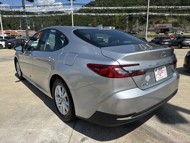 2025 Toyota Camry LE (Natl)
