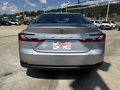 2025 Toyota Camry LE (Natl)