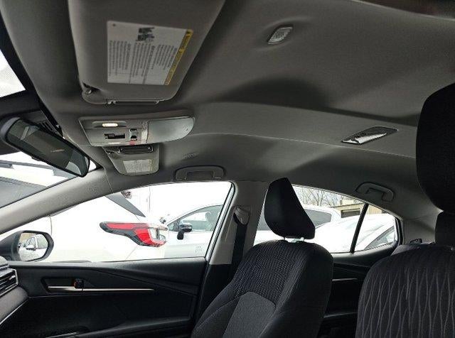 2025 Toyota Camry LE (SE)