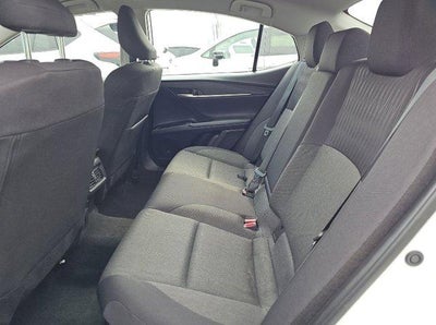 2025 Toyota Camry LE (SE)