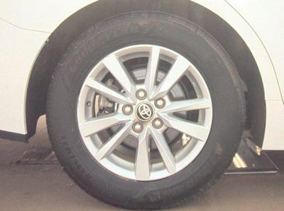 2025 Toyota Camry LE (SE)