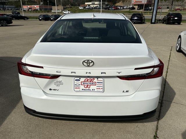 2025 Toyota Camry LE (SE)