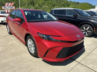 2025 Toyota Camry LE (SE)