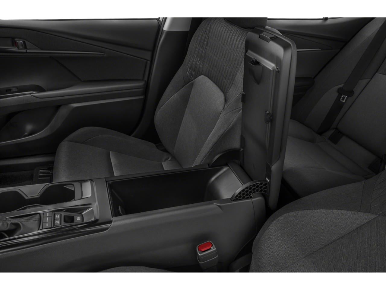 2025 Toyota Camry LE (SE)