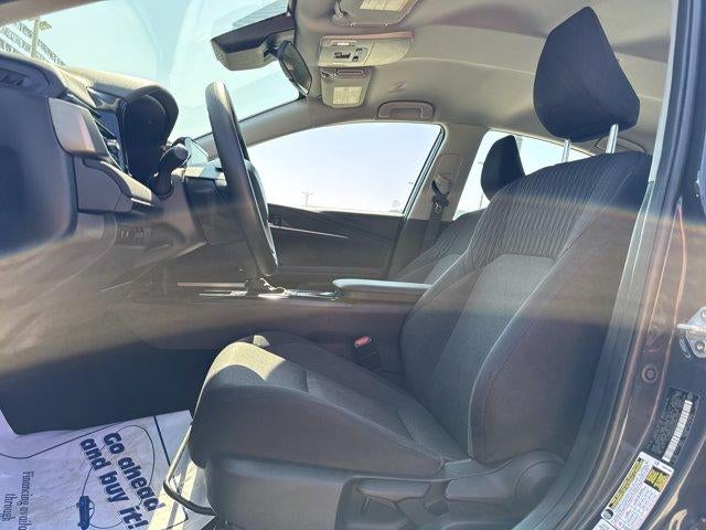 2025 Toyota Camry LE (Natl)