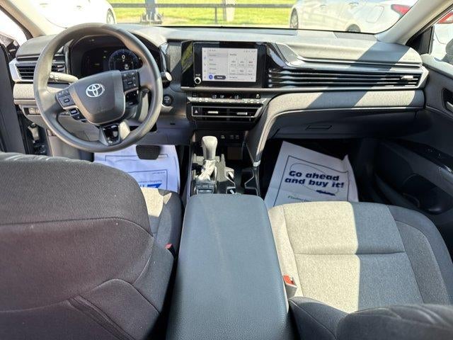 2025 Toyota Camry LE (Natl)