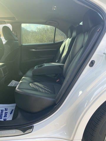 2023 Toyota Camry SE Auto (SE)