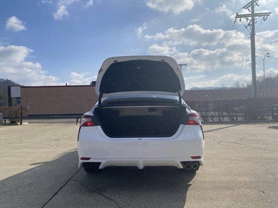 2023 Toyota Camry SE Auto (SE)