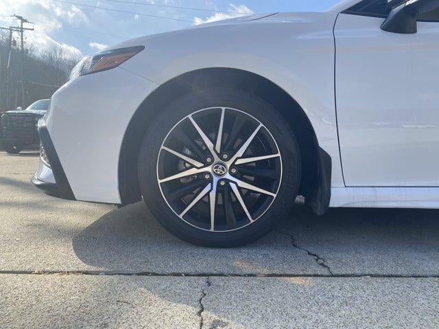 2023 Toyota Camry SE Auto (SE)