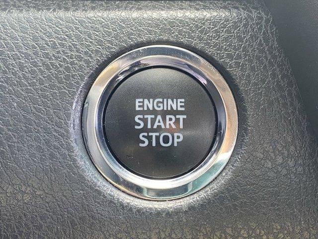 2023 Toyota Camry SE Auto (SE)