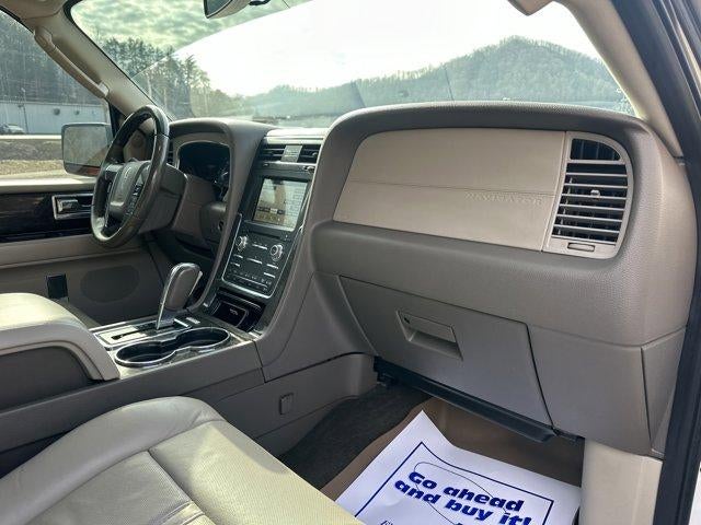 2016 Lincoln Navigator 4dr 3.5L V6 4WD Select
