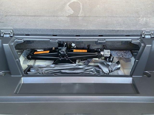 2024 Nissan Pathfinder S 4WD