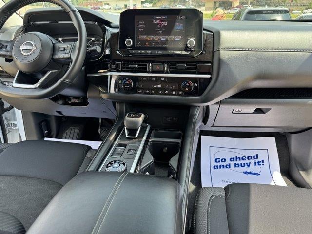 2025 Nissan Pathfinder SV 4WD