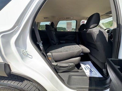 2025 Nissan Pathfinder SV 4WD
