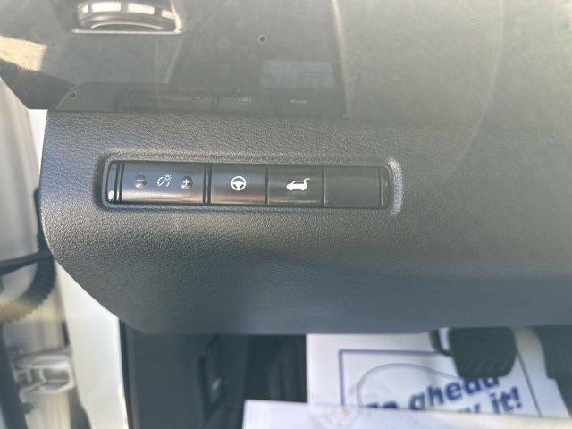 2025 Nissan Pathfinder SV 4WD