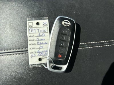 2025 Nissan Pathfinder SV 4WD