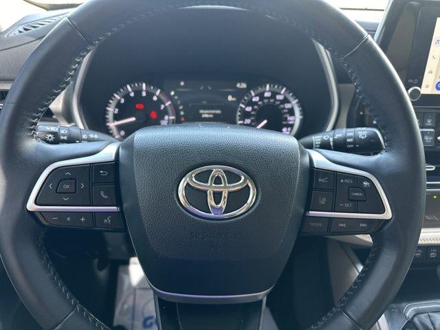 2023 Toyota Highlander XLE FWD (Natl)