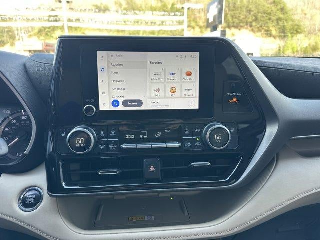 2023 Toyota Highlander XLE FWD (Natl)