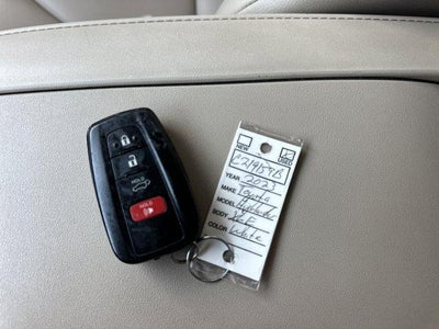 2023 Toyota Highlander XLE FWD (Natl)