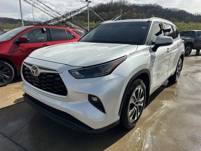 2023 Toyota Highlander XLE FWD (Natl)