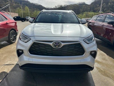 2023 Toyota Highlander XLE FWD (Natl)