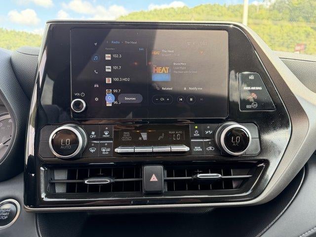 2025 Toyota Highlander LE AWD (Natl)