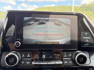 2025 Toyota Highlander LE AWD (Natl)
