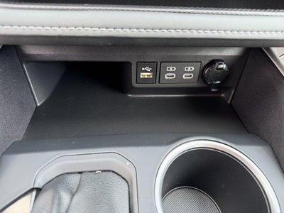 2025 Toyota Highlander LE AWD (Natl)