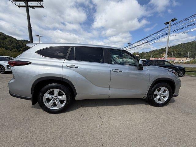 2025 Toyota Highlander LE AWD (Natl)