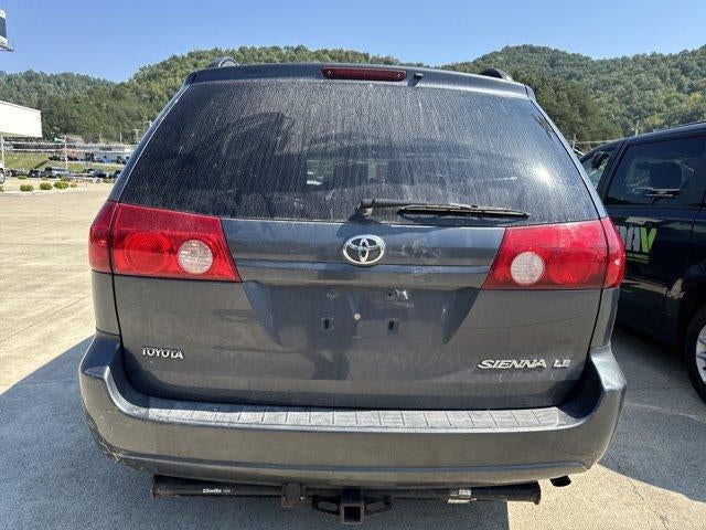 2009 Toyota Sienna 5dr 8-Pass Van LE FWD (Natl)