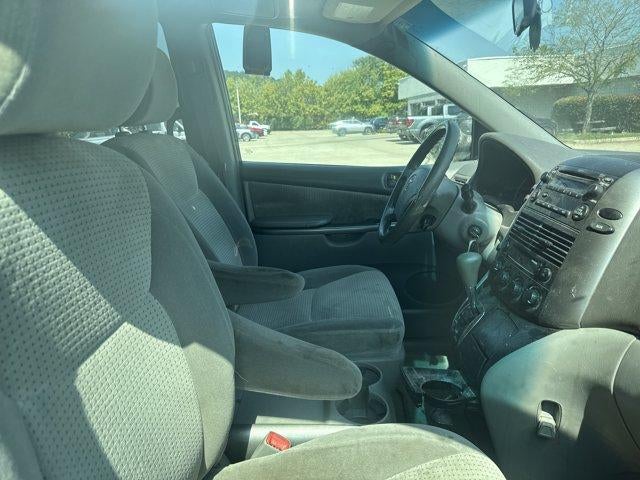 2009 Toyota Sienna 5dr 8-Pass Van LE FWD (Natl)