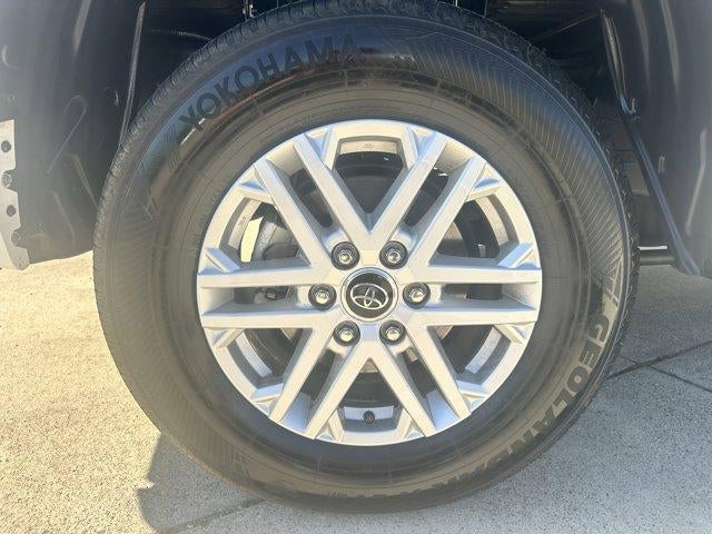 2024 Toyota Tundra 4WD 4WD SR5 CrewMax 5.5' Bed (Natl)