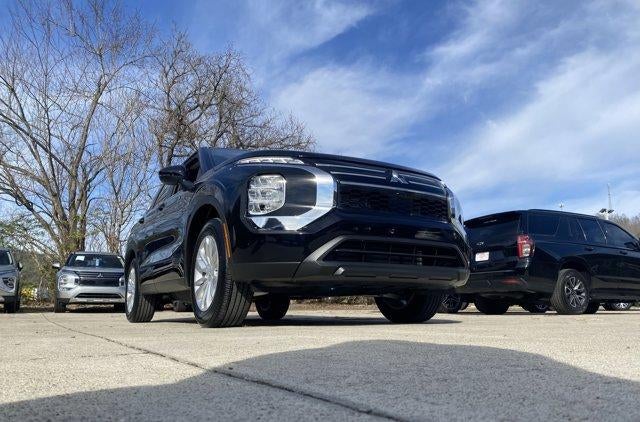 2026 Mitsubishi Outlander ES FWD