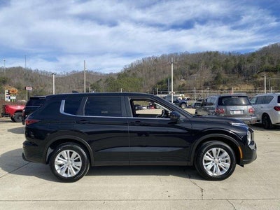 2026 Mitsubishi Outlander ES FWD